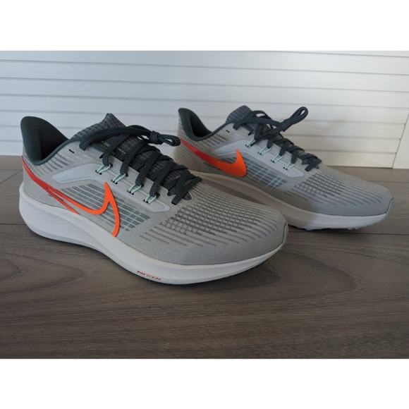 SOLD ‼️ Nike Air Zoom Pegasus Pure Platinum Total Orange (No Box) - Picture 2 of 6